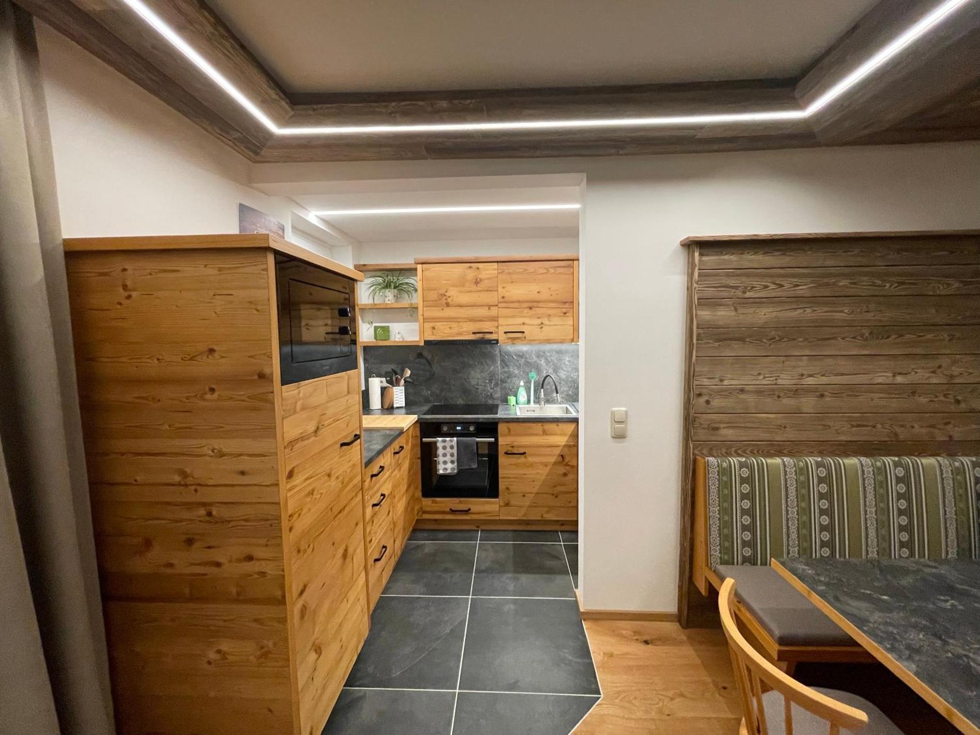 Pension Und Apartment Edelweiss Heiligenblut Ngoại thất bức ảnh